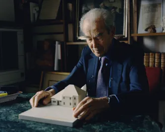 Portrait de Robert Badinter